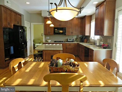 10214 Crosscut Way, Damascus, MD 20872 - photo 3