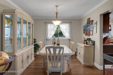 1 Newbury Cir Howell Township-large-024-