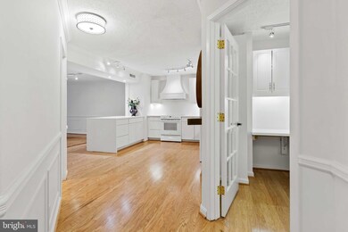 Tower Villas unit 713, Arlington, VA 22203 - photo 2