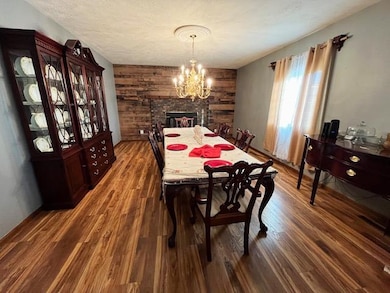 2260 Cobblestone Ln, Beloit, WI 53511 - photo 3