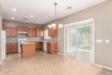 02 - Kitchen
