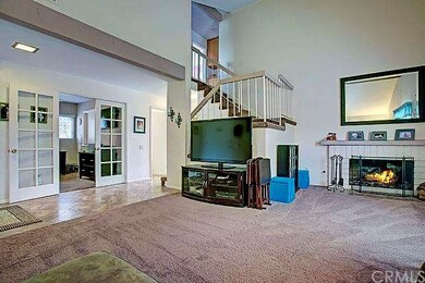 This is an inviting and comfortable living space. 