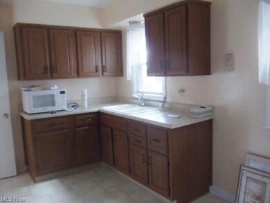 1504 28th St NE, Canton, OH 44714 - photo 5