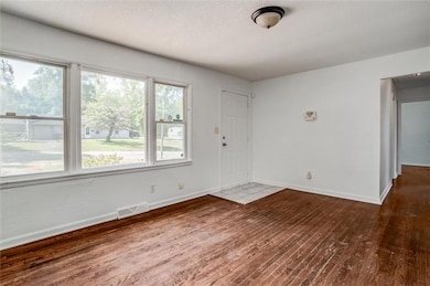 8410 Ruskin Way, Kansas City, MO 64134 - photo 7