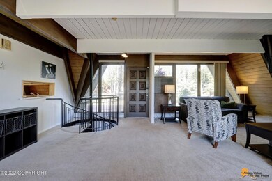 Entry/Sitting Area