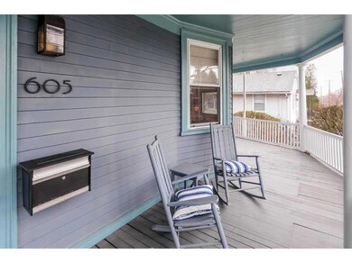 605 Academy Ave, Providence, RI 02908 - photo 2