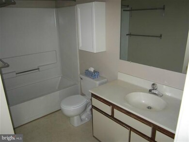 14005A Grumble Jones Ct, Centreville, VA 20121 - photo 3