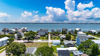 Couple of blocks to the Beach
