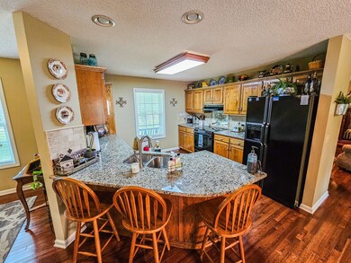 143 Longwood Dr, Shelbyville, TN 37160 - photo 3