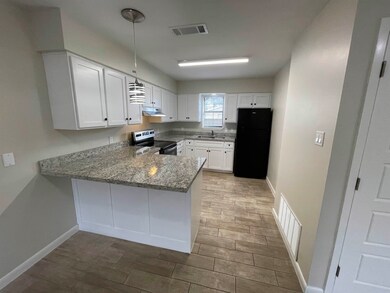 3005 E Price St unit 4, Laredo, TX 78043 - photo 4