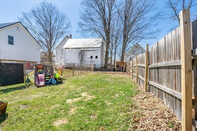 25 Myrtle St unit 25A, Hillsborough, NH 03244 - photo 6