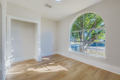 603 W Pembroke Ave, Dallas, TX 75208 - photo 5