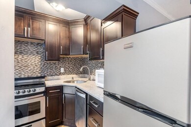 386 Commercial St unit 2B, Boston, MA 02109 - photo 4