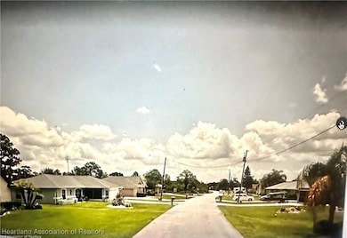 2015 Alan St, Sebring, FL 33875 - photo 3