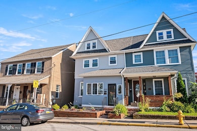 202 E Linden St, Kennett Square, PA 19348 - photo 2