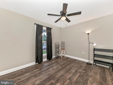 14004 Daleshire Way unit 49, Burtonsville, MD 20866 - photo 3