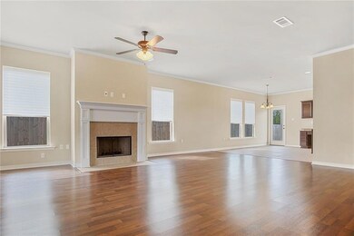 FRONT ROOM