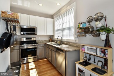 4146 Timber Log Way, Fairfax, VA 22030 - photo 3