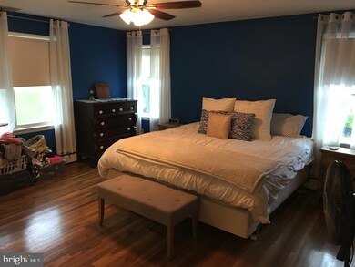 2991 Gradyville Rd, Broomall, PA 19008 - photo 5