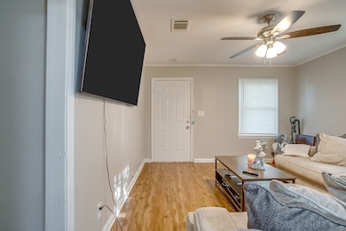 5032 Hartford Dr, River Oaks, TX 76114 - photo 6