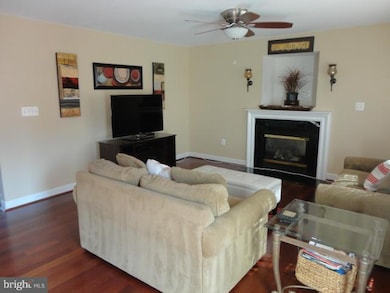 6604 Hot Spring Ln, Fredericksburg, VA 22407 - photo 5