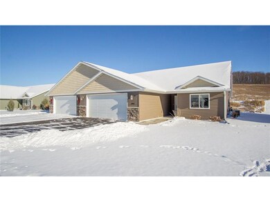 3992 Nicholas Dr, Menomonie, WI 54751 - photo 4