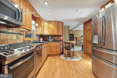 2620 Armada St, Herndon, VA 20171 - photo 7