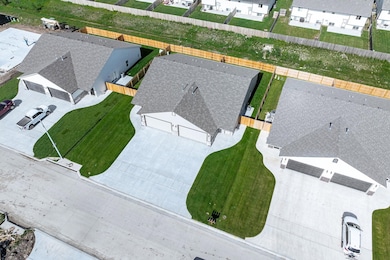 9131 E Chris Ct, Bel Aire, KS 67226 - photo 2