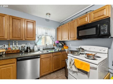 1825 Beech St, Longview, WA 98632 - photo 5