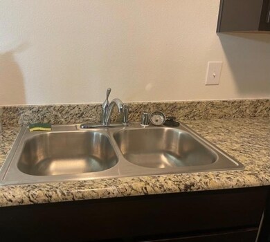 1206 N Brazos Ave, Cleburne, TX 76031 - photo 7