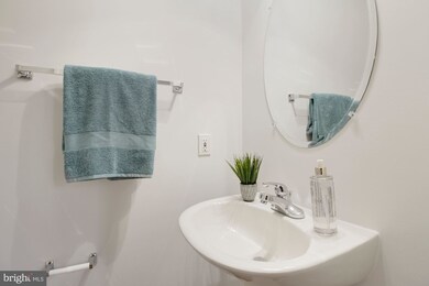 8203 Shooting Star Ln, Laurel, MD 20724 - photo 4