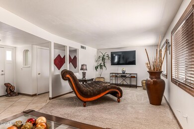 Living room 2