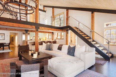 6770 Castle Creek