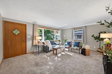 2521 Cowern Place E, Saint Paul, MN 55109 - photo 2