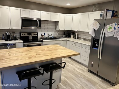 27 Mildred Ln, Latham, NY 12110 - photo 3