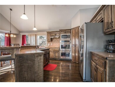 Beautiful Kitchen with Bar Seating, Vaulted Ceilin