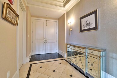 100 W Rivercenter Blvd unit PH3B, Covington, KY 41011 - photo 6