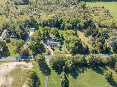 6810 N Territorial Rd, Plymouth, MI 48170 - photo 4