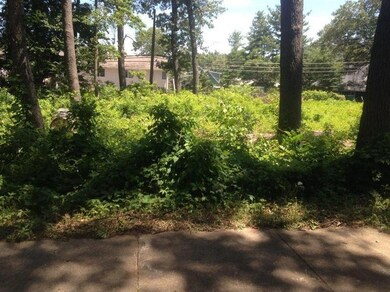 319 N Griffith Blvd, Griffith, IN 46319 - photo 2