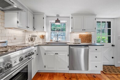 30 Elm St, Marblehead, MA 01945 - photo 4