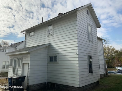 157 S Grove St, Bowling Green, OH 43402 - photo 5