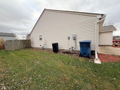 1625 Willowview Ln, Greenfield, IN 46140 - photo 4