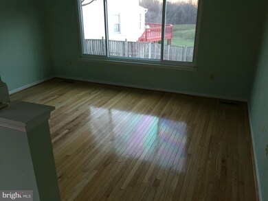 6419 Gwinnett Ln, Bowie, MD 20720 - photo 4