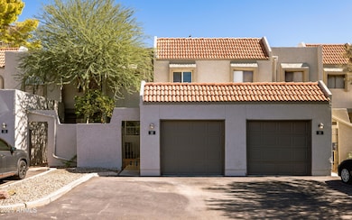 2524 S El Paradiso unit 32, Mesa, AZ 85202 - photo 2