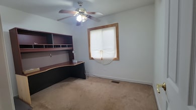 18050 Idlewild Dr, Country Club Hills, IL 60478 - photo 5