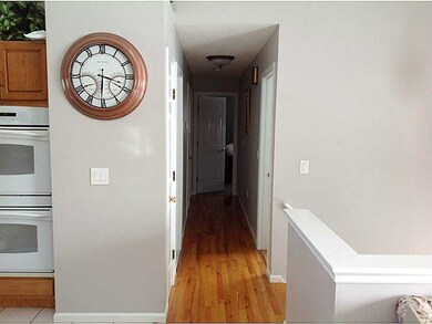 8 Valley View Cir, Cranston, RI 02921 - photo 6