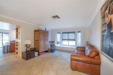 2824 Edge Rock Cir, Las Vegas, NV 89117 - photo 7