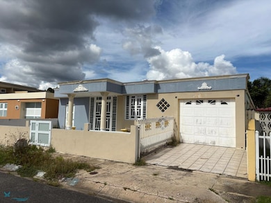 calle 1 Jardines de Toa Alta unit casa 8, Toa Alta, PR 00953 - photo 3