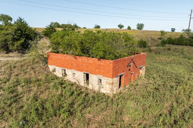 14043 K47 Hwy, Fredonia, KS 66736 - photo 6