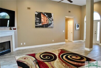 Beautiful entrance foyer into living room.